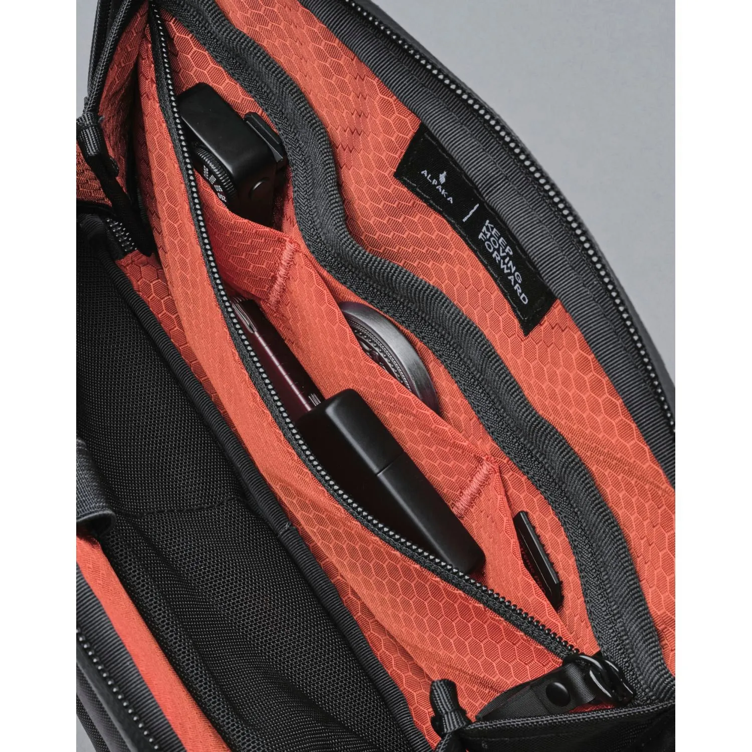 ALPAKA Elements Tech Case Sling Mini X-Pac