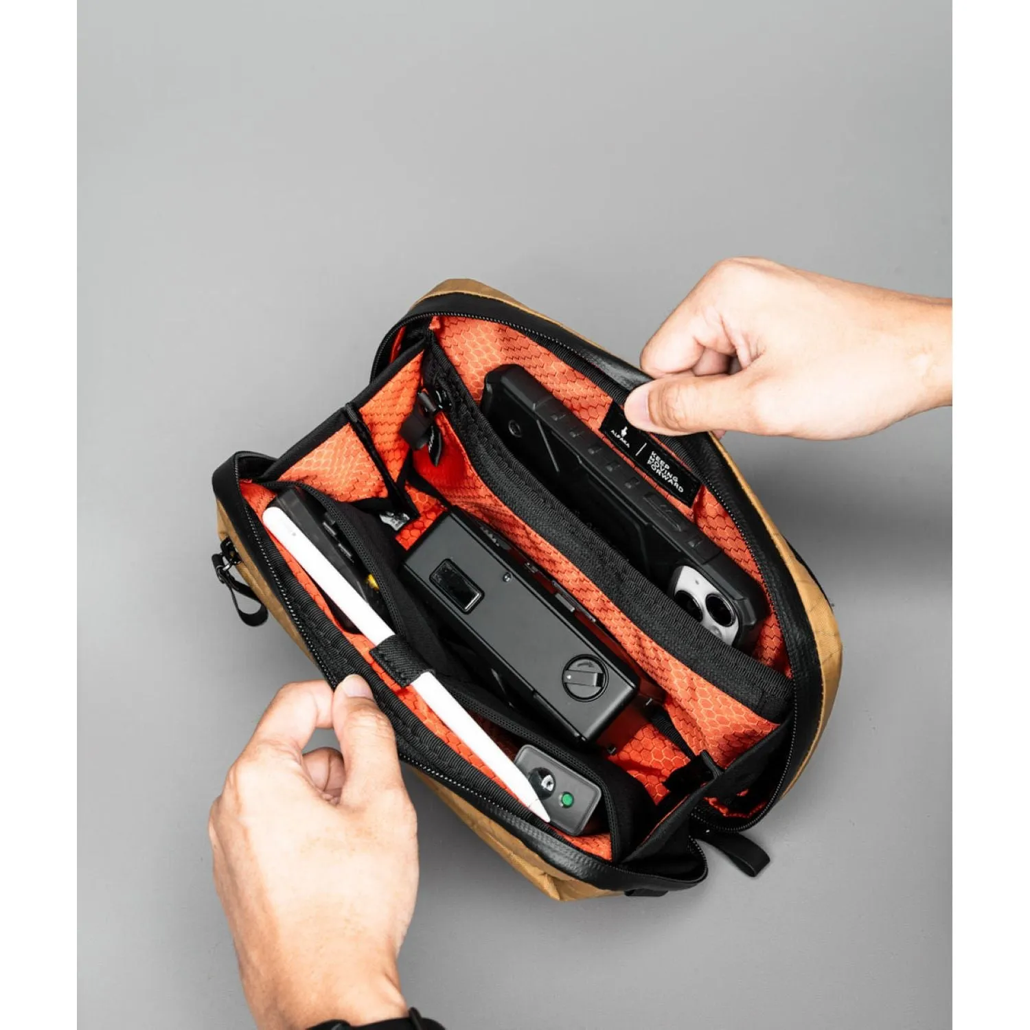 ALPAKA Elements Tech Case Sling Mini X-Pac