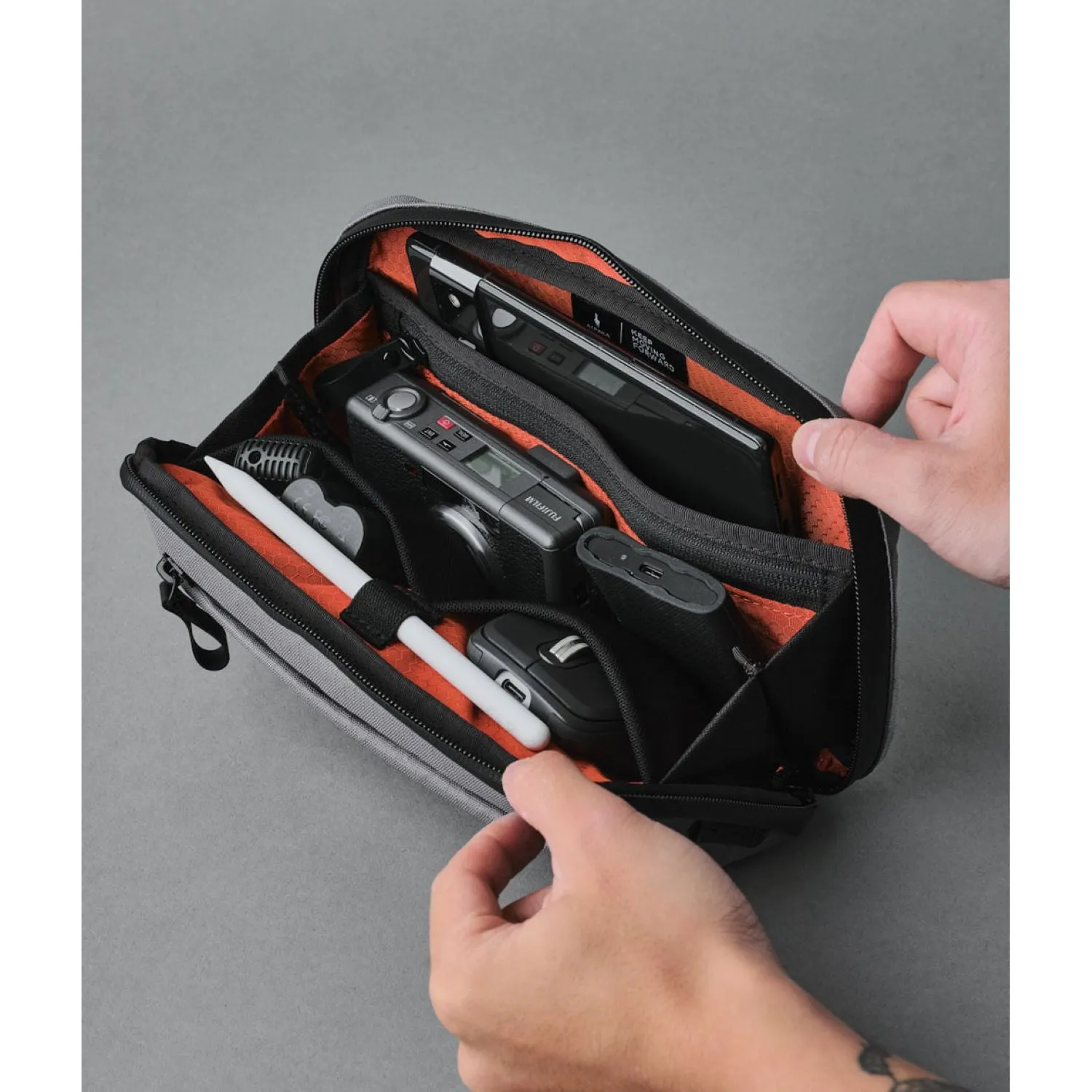 ALPAKA Elements Tech Case Sling Mini X-Pac