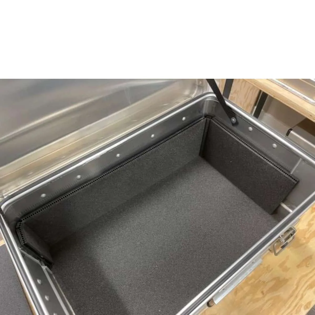 AluBox RuumX Case Divider System