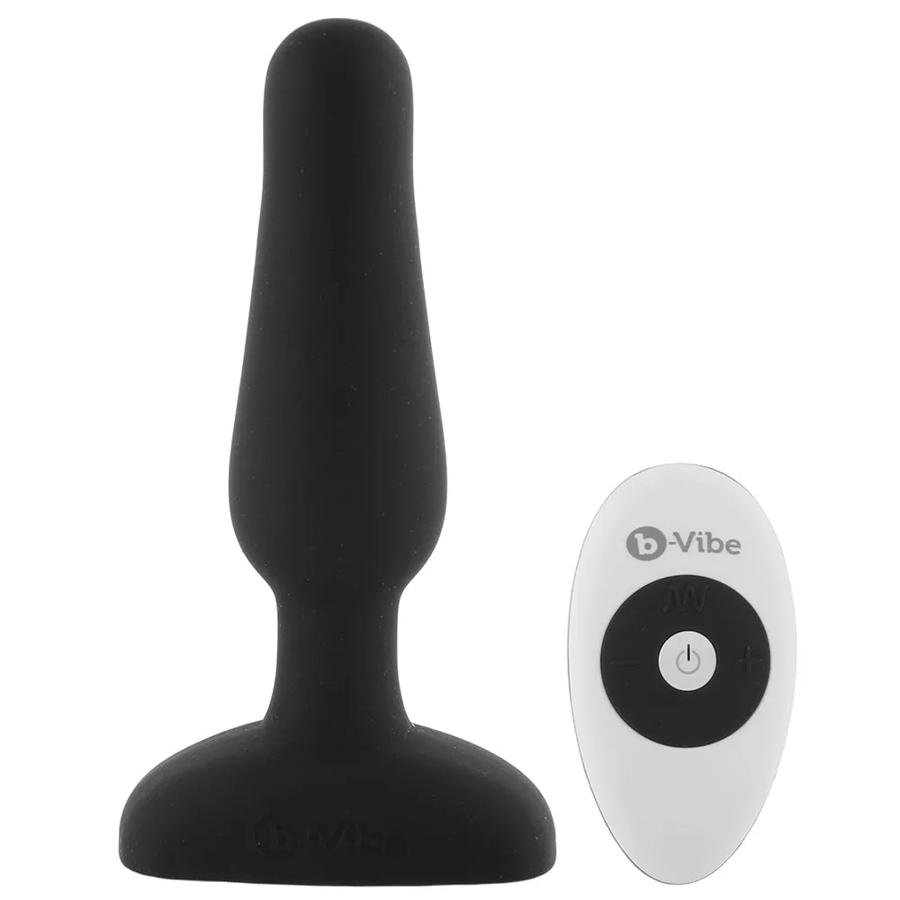 b-Vibe Novice Rechargeable Remote-Controlled Vibrating Silicone Anal Plug Black
