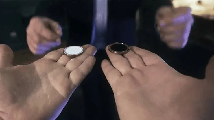 Balance by Mathieu Bich & Benoit Campana & Marchand de Trucs