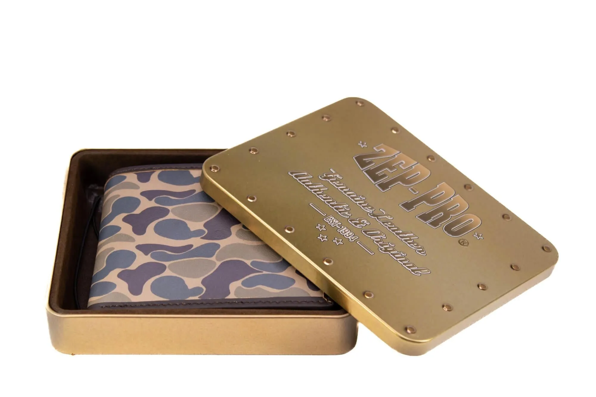 Bass Men's Bifold Old School Camo Leather Wallet.