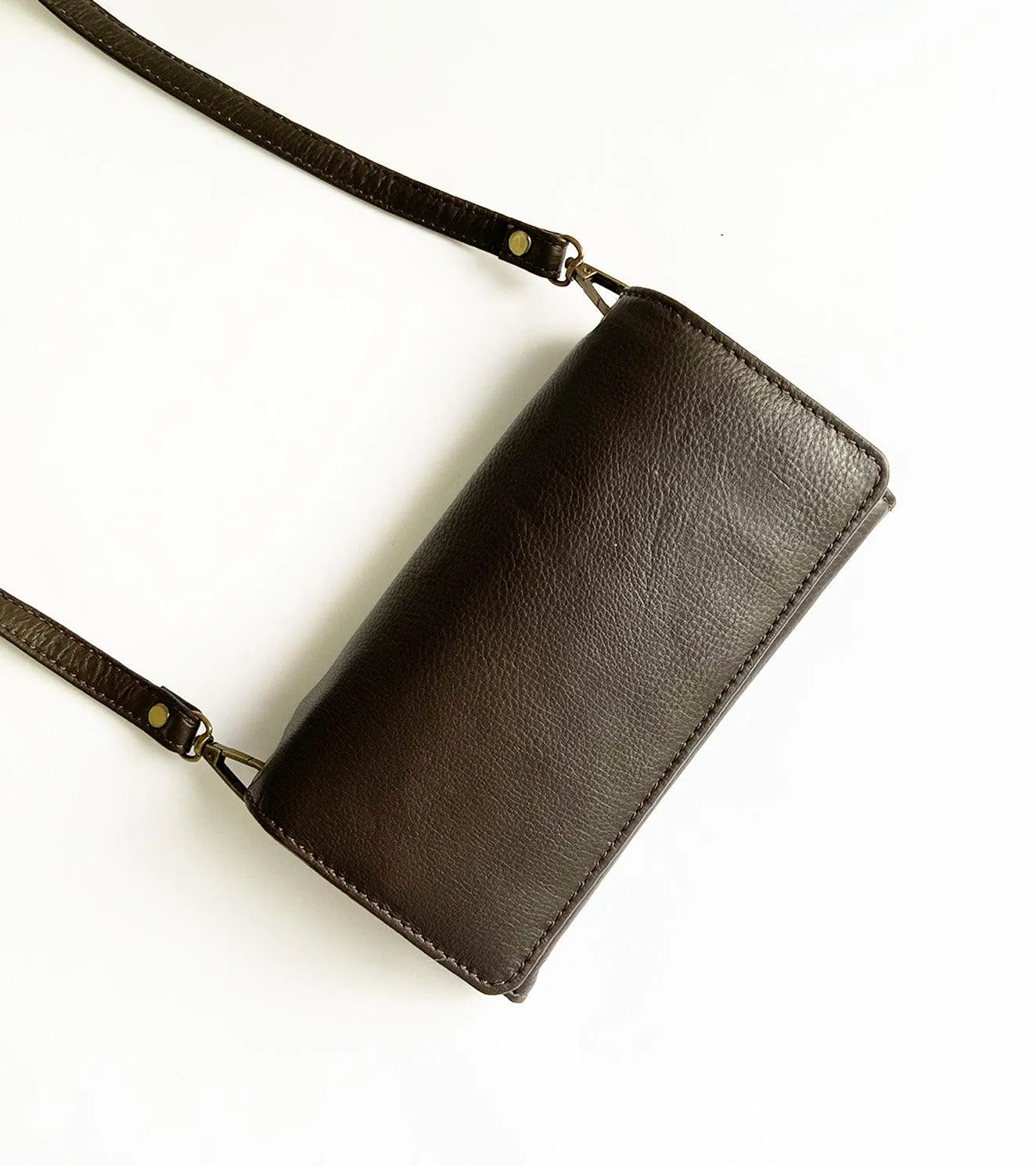 Coco sling wallet