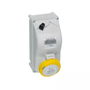 Europa SISW323FF IP67 Interlocked Switched Socket with Key 110V 2P E 32A 4H