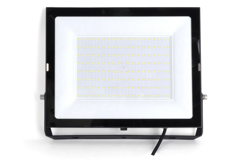Integral ILFLE027 Compact Slim Floodlight 200W 20000Lm 4000K 120 Beam 100Lm/W IP65 IK08 Black