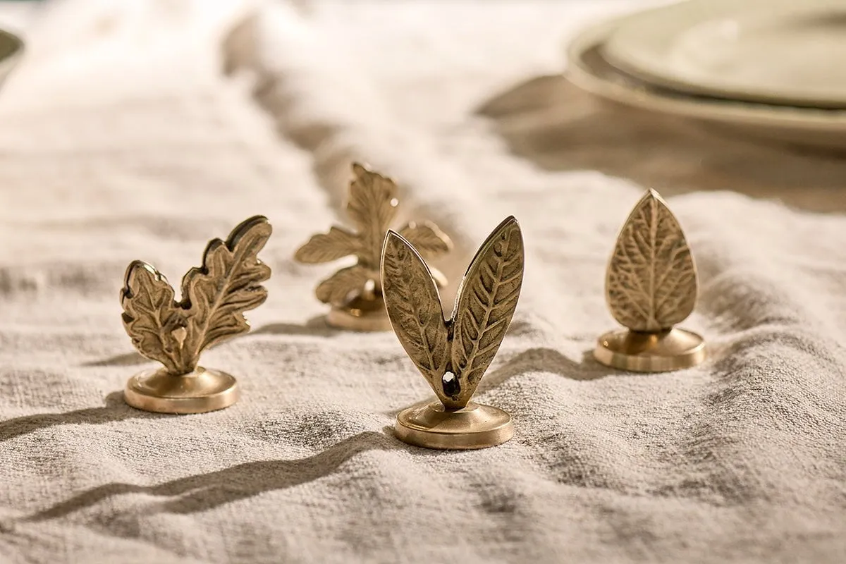 Leaf Brass Place Card Holders (Set of 4)