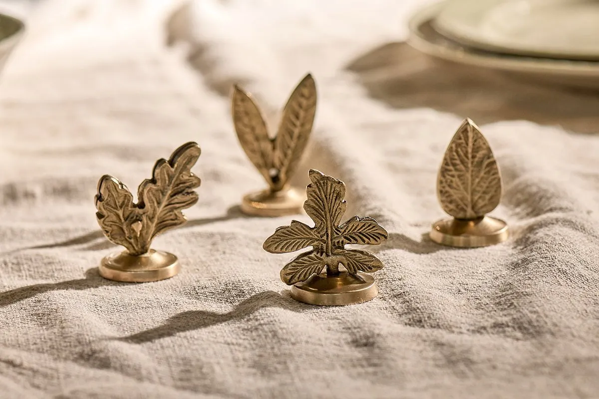 Leaf Brass Place Card Holders (Set of 4)