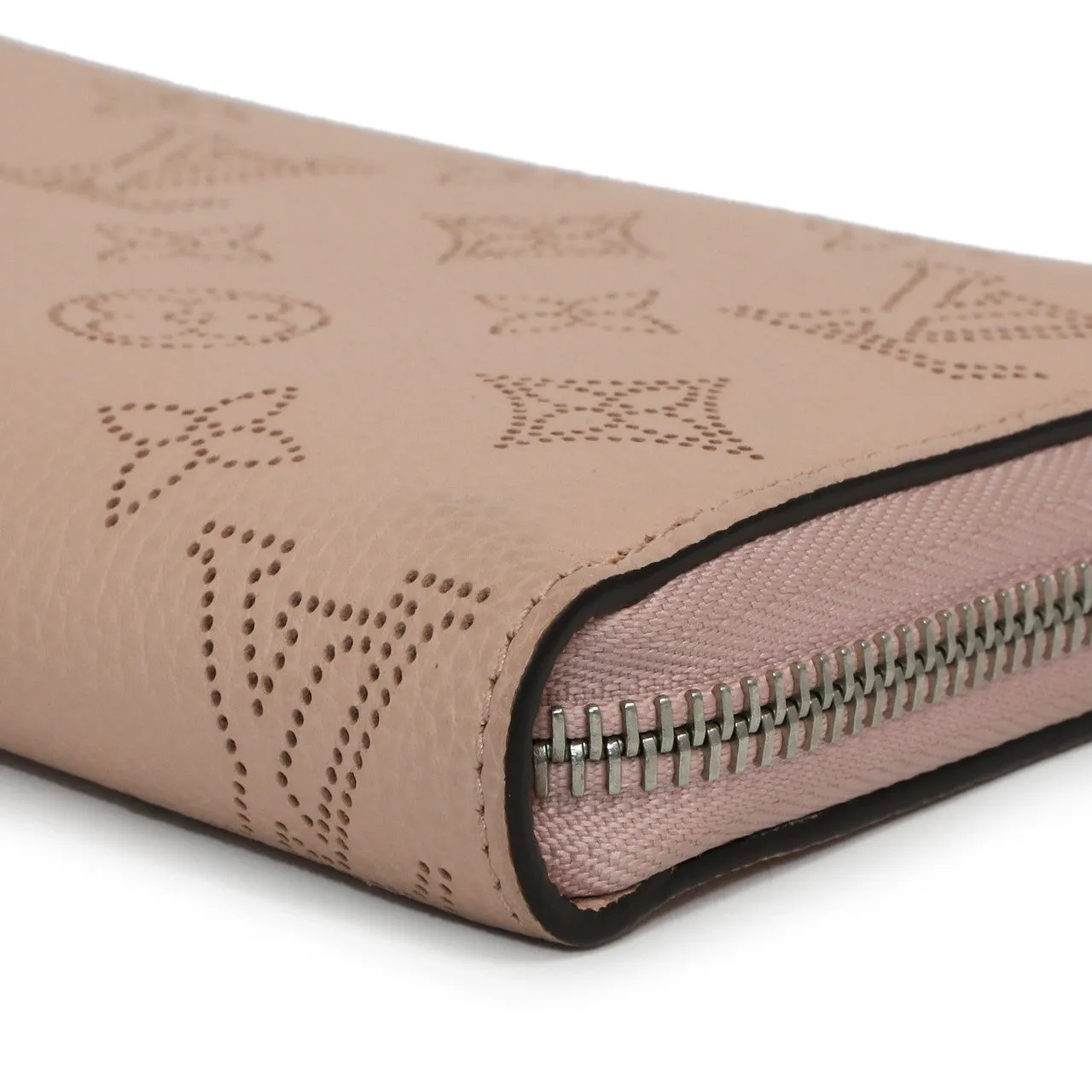 Louis Vuitton Magnolia Mahina Zippy Wallet