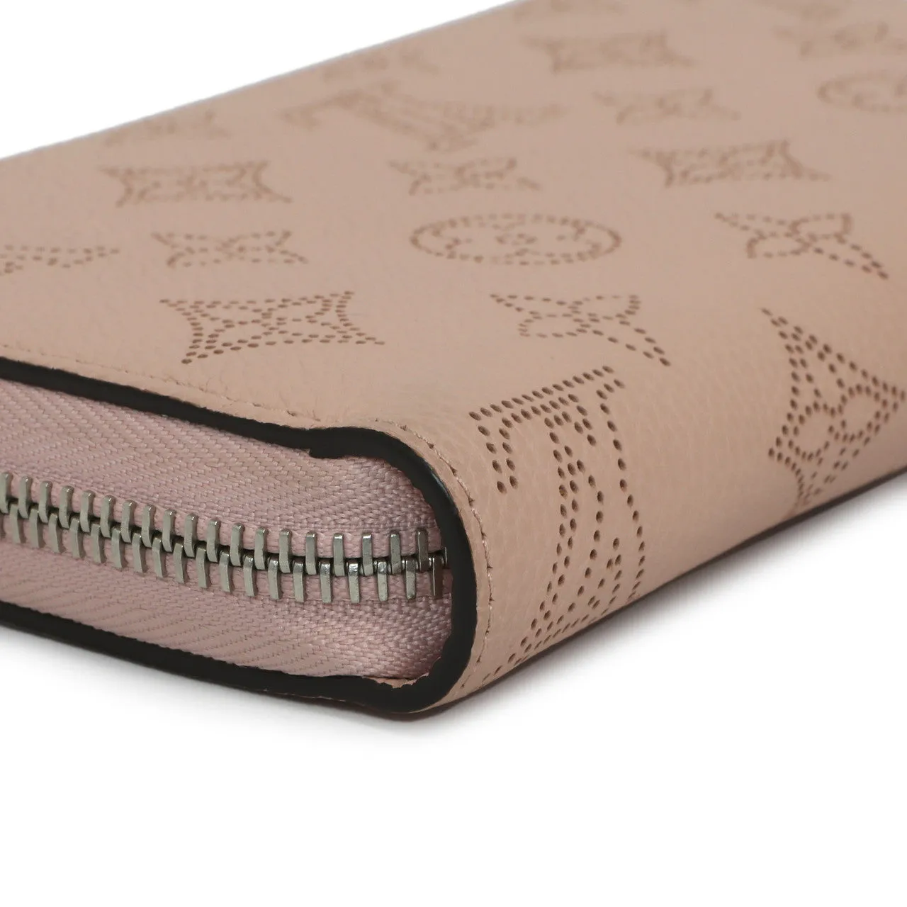Louis Vuitton Magnolia Mahina Zippy Wallet