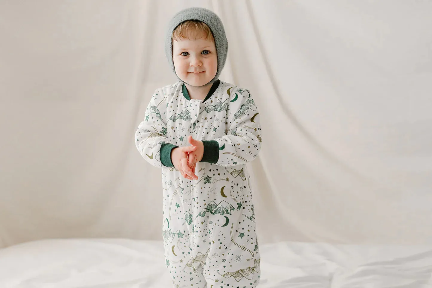 Nest Designs Long Sleeve Footed Sleep Bag 1.0 TOG - Stars White