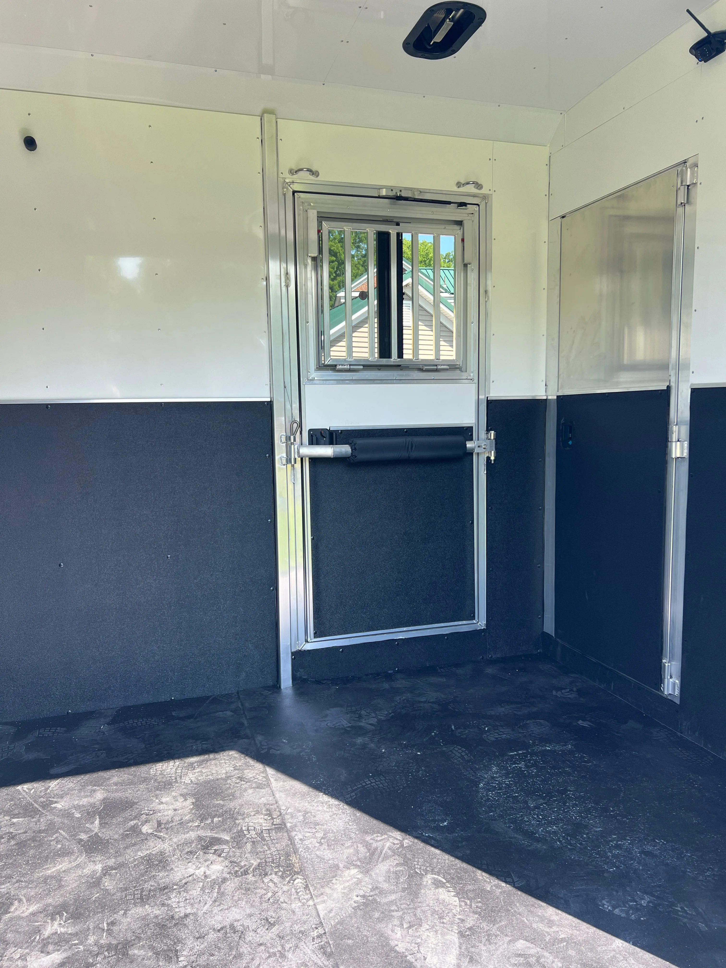 New 2025 Adam Pro-Classic Model GS152 (2 1) All Aluminum Gooseneck Straight Load Trailer with Dressing Room
