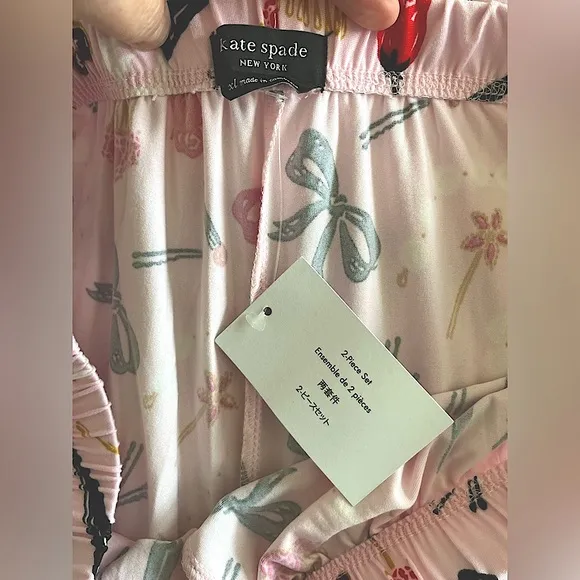 NWT Kate Spade 2 Piece Pajama Set with Cosmetic Design Size XL.