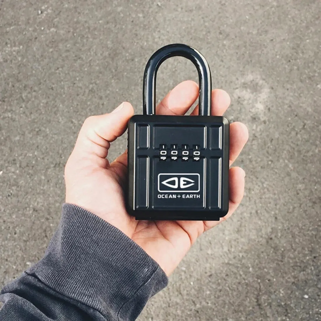 Ocean And Earth Compact Key Vault - Black