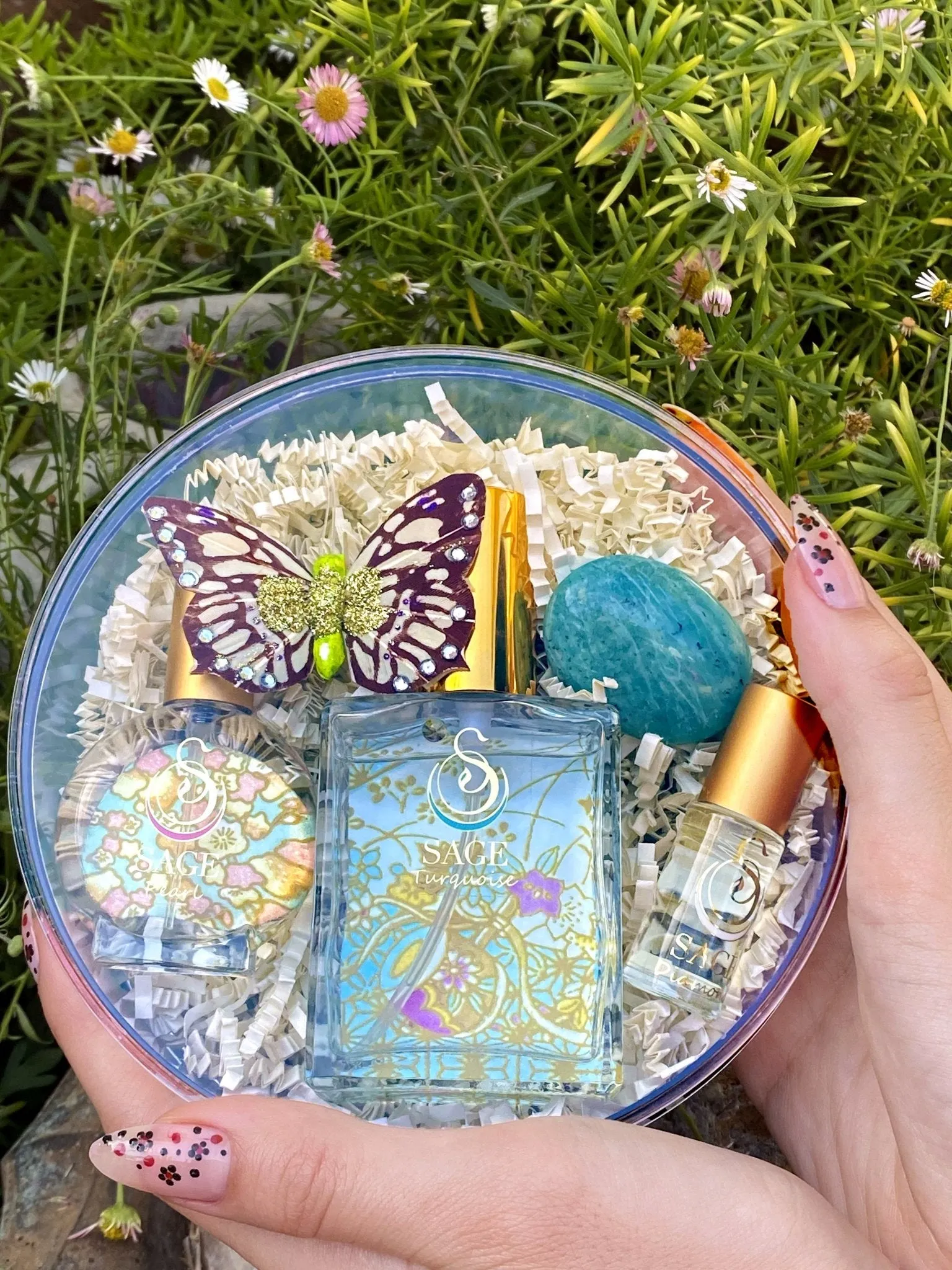 Secret Garden CLEAN Gift Set ~ Diamond Perfume Oil Concentrate Roll-On and Turquoise & Pearl Organic Eau de Toilettes by Sage