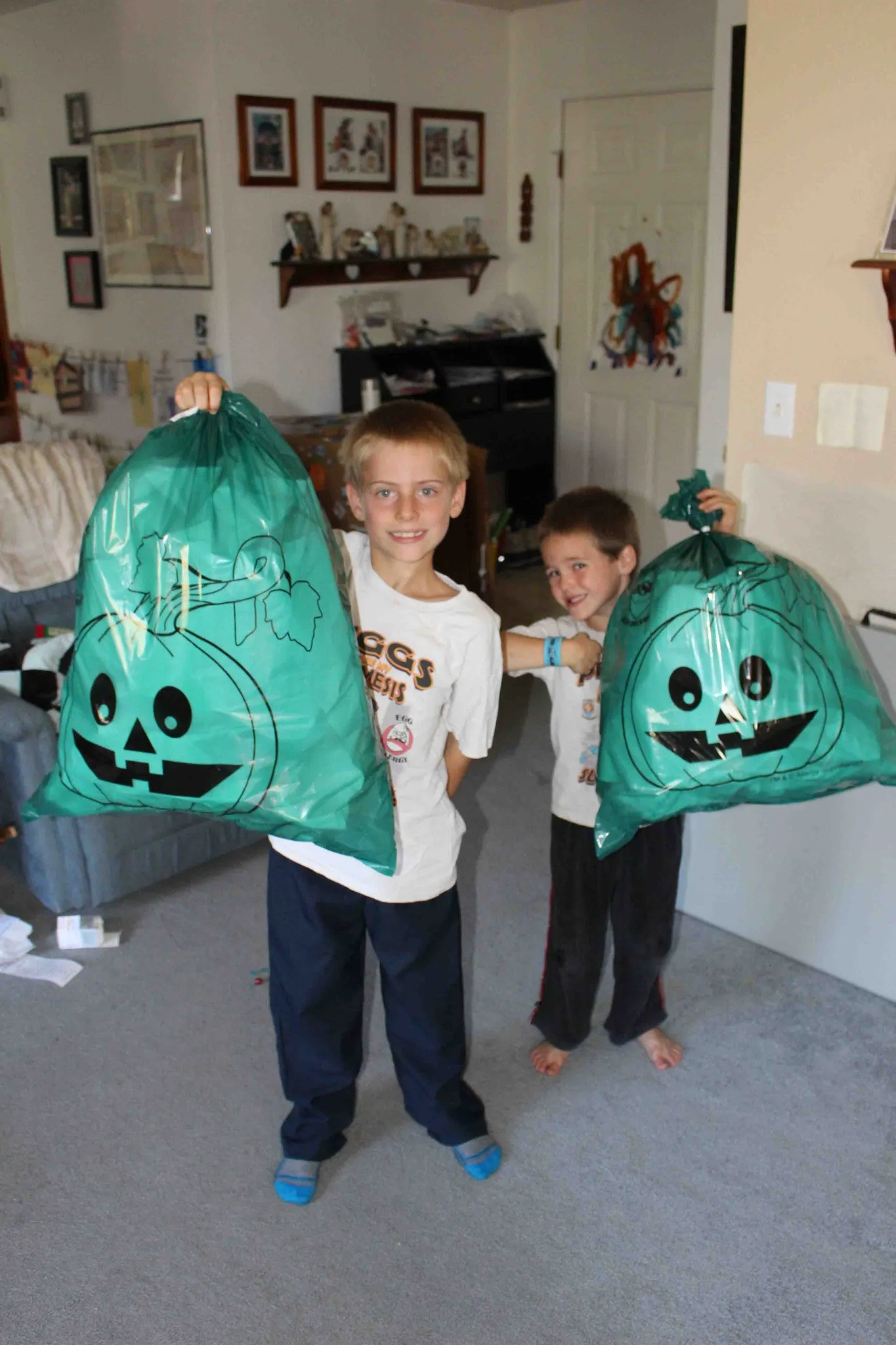 Teal Pumpkin Leaf Bags