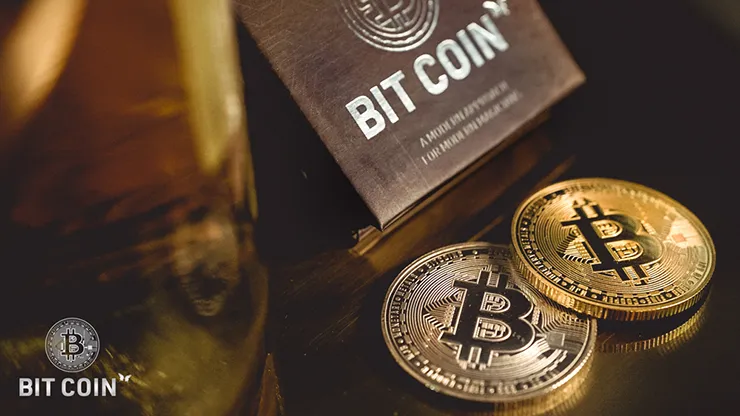 The Bitcoins Silver (3 Gimmicks and Online Instructions) by SansMinds