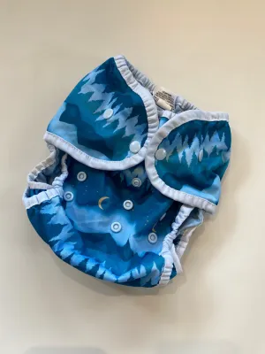Thrifted Thirsties Duo Wrap - Snaps - Mountain Twilight (EUC)