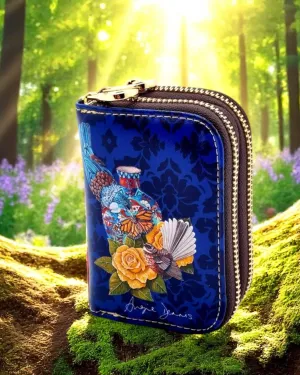 Tui standing on the Vase Card Holder
