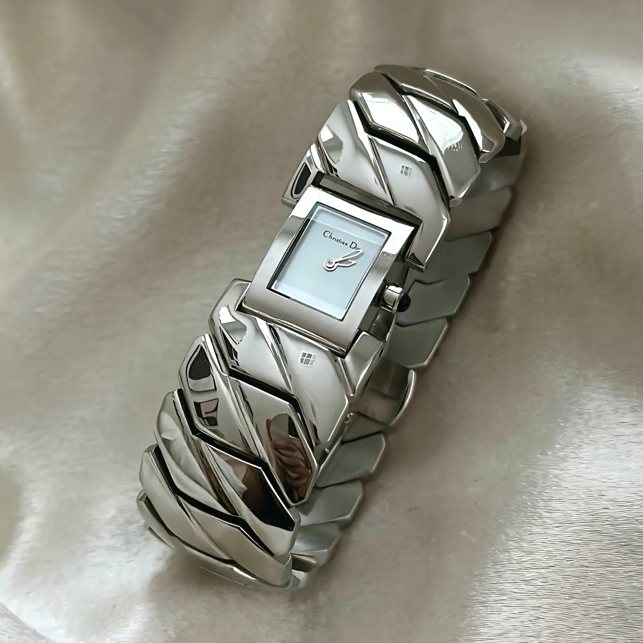 VINTAGE DIOR MOTHER-OF-PEARL SILVER WATCH