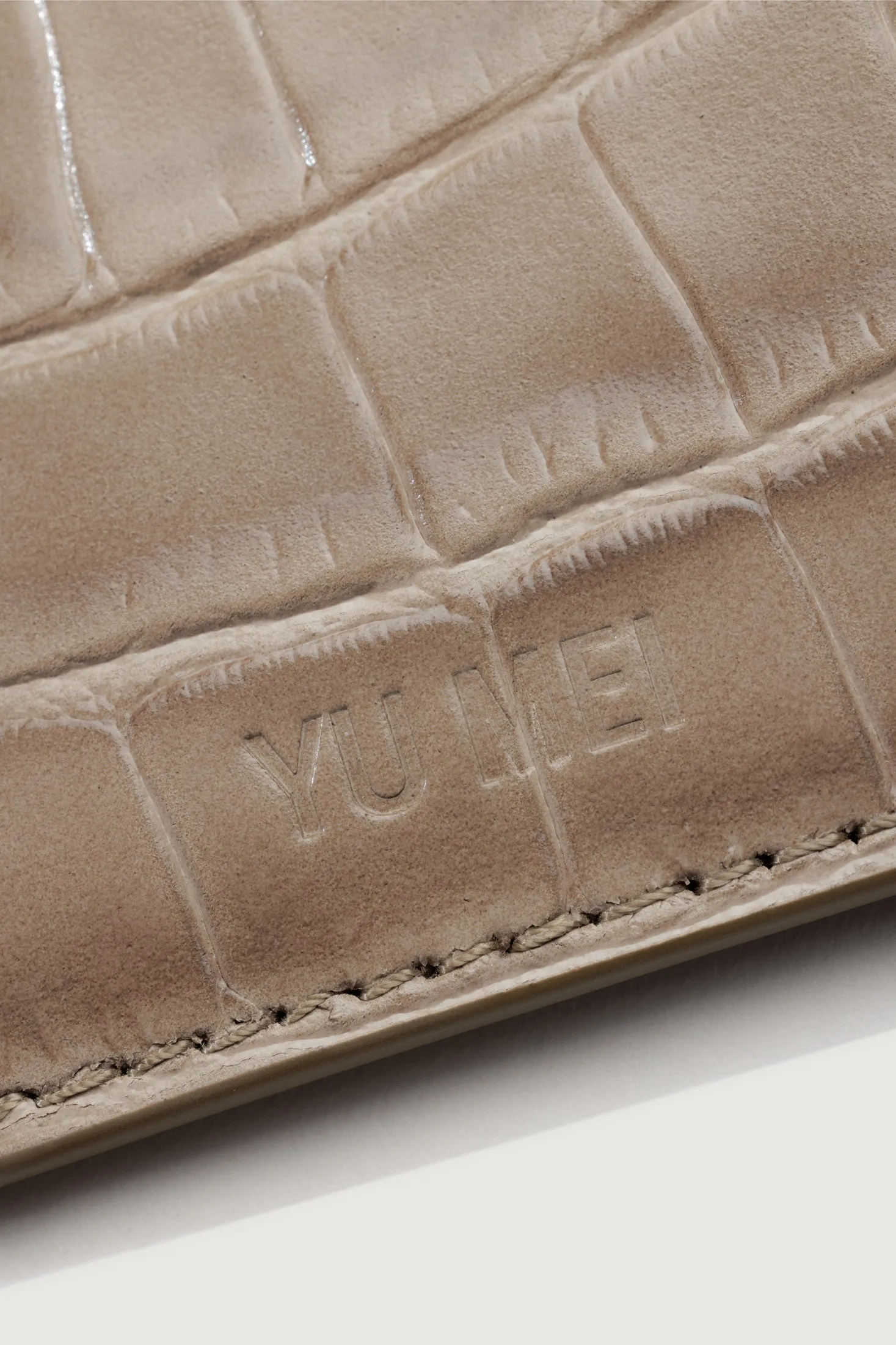 Yu Mei Frank Cardholder - Dune Croc